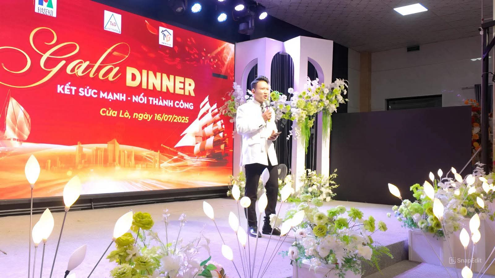 MC_Hoàng Bách